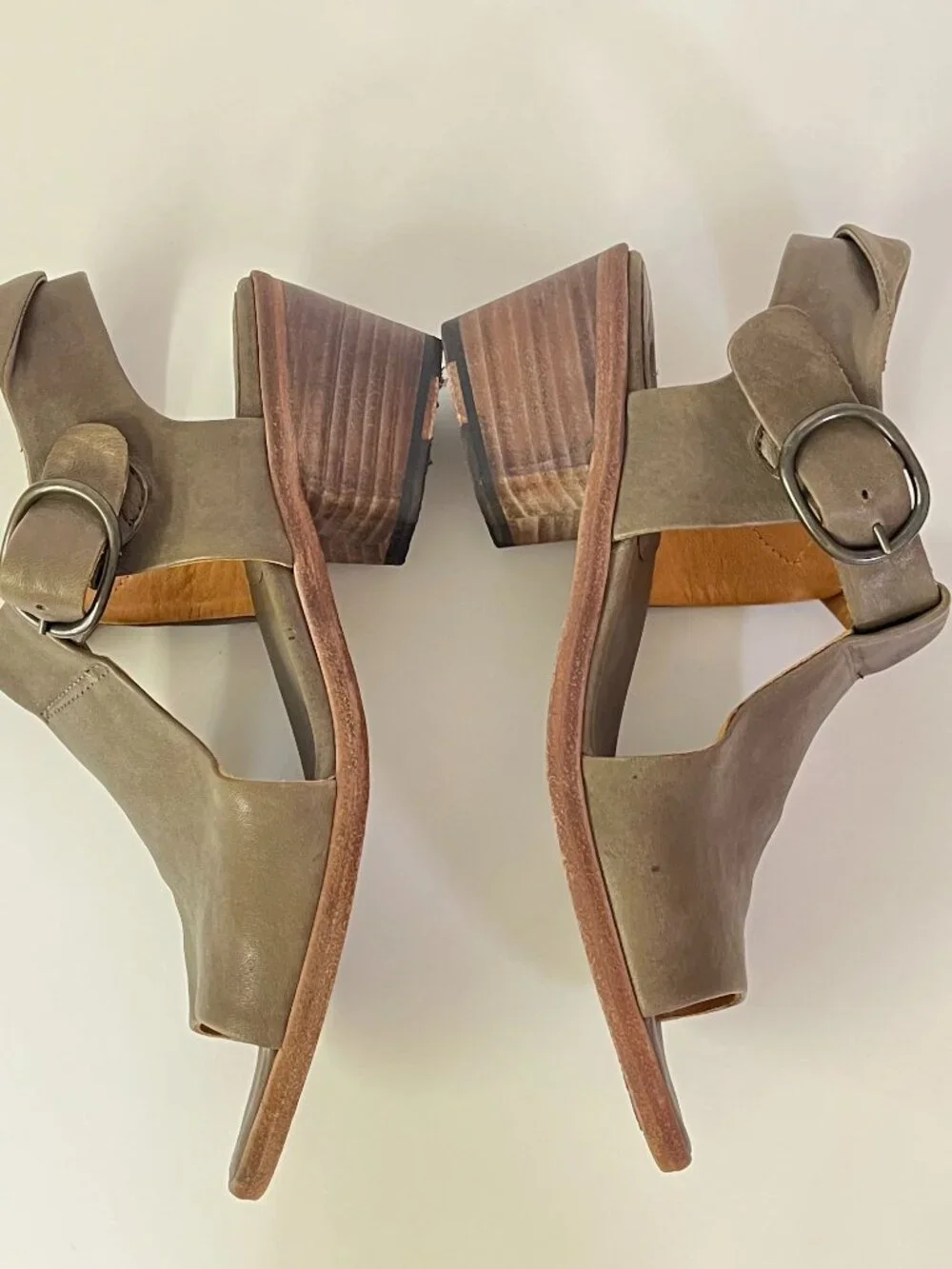P. Monjo P748 Sandals Open Toed Leather Grey Green Wide T Strap Block Heel W37.5